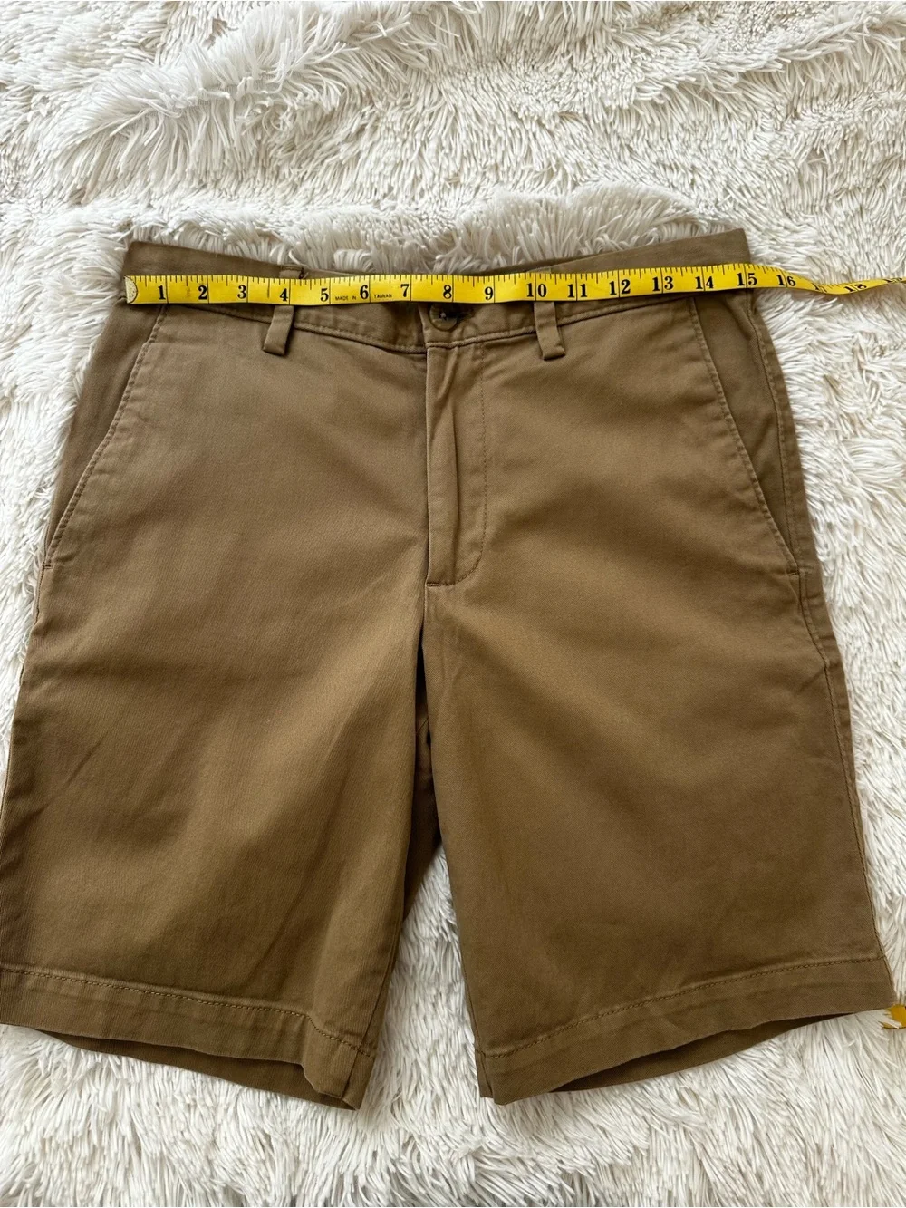 BANANA REPUBLIC Aiden Khaki Chino Shorts Size 29 Stretch Cotton 9” Inseam Men’s